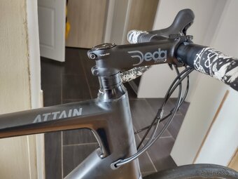 Cestný karbonový bicykel CUBE Attain GTC SL Disc - 12