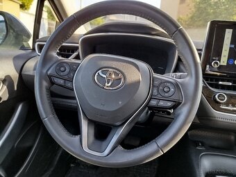 Toyota Corolla sedan 1,5i A/T r.v.2023. - 12