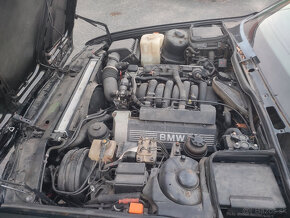 Bmw e32 730i 160kw veškeré náhradní díly z vozu - 12