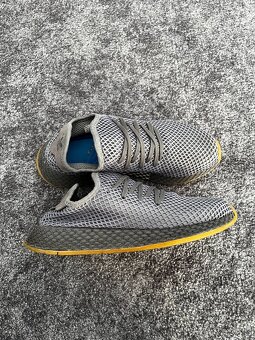 16x Pánské tenisky Adidas Deerupt Runner - 12