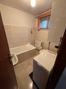 INV. PRÍLEŽITOSŤ:Chata s pozemkom 713m2;St. Lesná - V. TATRY - 12