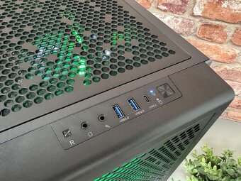 i7 13700K\16GB\RTX 2080\SSD\750W Zdroj - 12