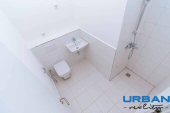 3 IZBOVÝ BYT, FUMBA TOWN MOYONI - 12