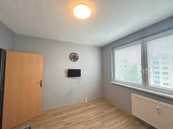 PREDAJ - 4 izbový byt s balkónom, Okružná ulica, Rožňava - 12