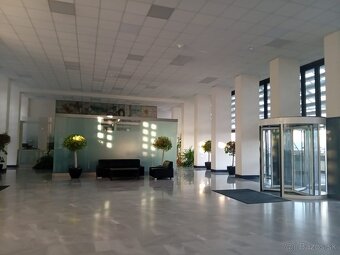 Kancelárie na skok od centra za super cenu - 12