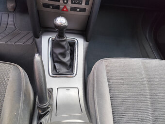 Peugeot 407 SW 1.6 HDi 80kW - 12