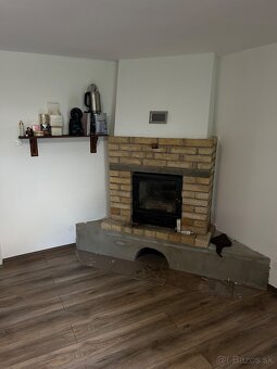 POKOJNÉ BÝVANIE V RODINNOM DOME V ŽIARI NAD HRONOM - 12