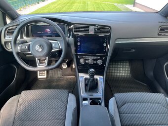 VW Golf 7 1,0TSI M6 3x R-Line - 12