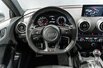 Audi RS3 Lim 2,5 TFSI quattro 400k STR - 12
