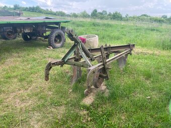 Trojhlavý pluh - 12