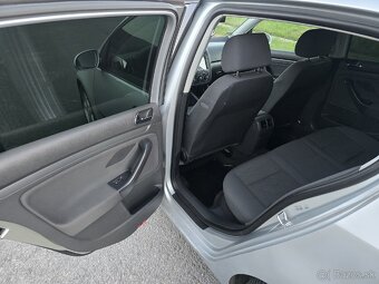 VW Golf 1.6 - 12