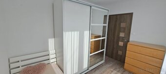 Prenajmem 3-izbový byt Nová Dubnica 74m² - 12