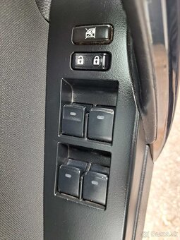 Toyota Auris Touring Sports 1.6 l Valvematic Executive - 12