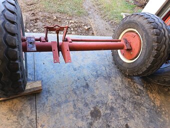 Náprava na vlečku - 12