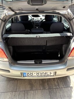 Toyota yaris - 12