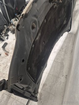 Predám náhradné diely z predku na Škoda Yeti - 12