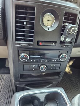 Predám Chrysler grand voyager 2,8crdi RT bez DPF filtra. - 12