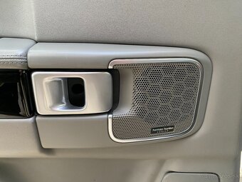 Range Rover 4.2 V8 Supercharged - 12