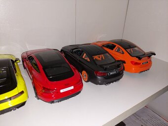 Modely áut 1:24 - 12