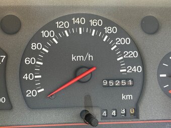 Ford Escort 2.0i 110kW RS2000 hatchback - 12