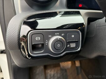 A250e PHEV 2022 A/T - 12