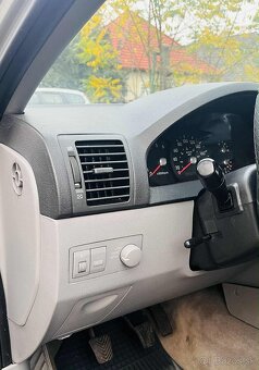 Kia Sorento 2,5 CRDi/EX 4x4 - 12