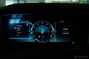 Mercedes-Benz E trieda Kombi 400 4MATIC A/T - 12