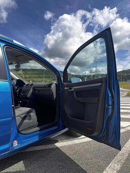 Volkswagen Touran 2,0tdi DSG - 12