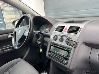 Volkswagen Touran 1.9 TDI 66kw 2009 - 12