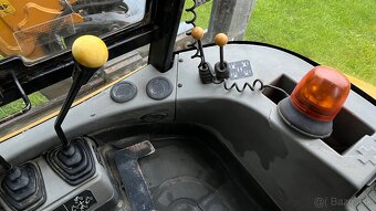 Terex 820 traktorbager - 12