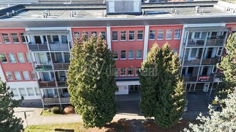 NOVÁ CENA Štýlový investičný  2 izbák s balkónom a parkov - 12
