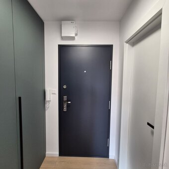 Jednoizbový byt na predaj - 12