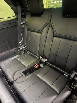 Land Rover Discovery 5 - 12