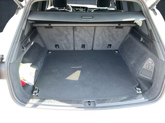 Volkswagen Touareg R-Line Black Panorama Matrix AHK ACC Nav - 12