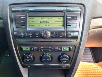 Škoda Octavia 2 COMBI 1,9TDI 77KW ELEGANCE - 12