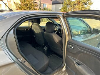 Citroën C-Elysée 2014 VTi 72 PureTech Attraction 128 tis.km - 12