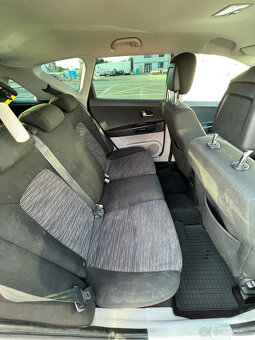 Predám KIA Ceed SW 1.6 CRDi (85 kW) Combi - 12