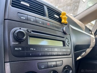 Fiat Punto Grande - 12