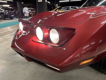 Chevrolet Corvette Stingray z roku 1974 - 12