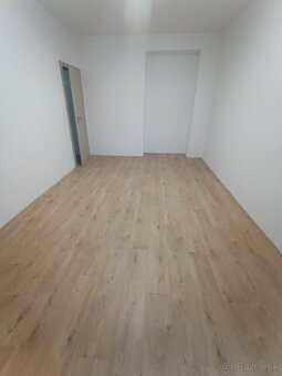 Novo zrekonštruovaný 3i byt Brezová pod Bradlom - 12