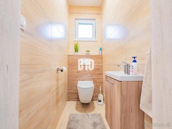 Komfortné bývanie pre rodinu vo Veľkých Uľanoch - 12