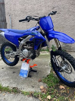 Yamaha YZF250 - 12