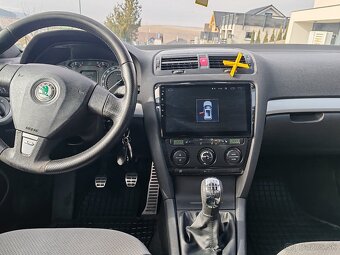 Škoda Octavia 2 RS 2.0 TDI 125KW - 12