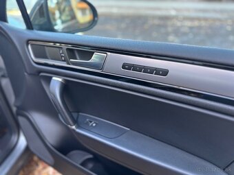 Volkswagen Touareg 3.0 TDI V6 3xR-Line - 12