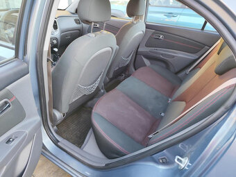 Kia Rio Sporty sedan benzín 2008 - 12