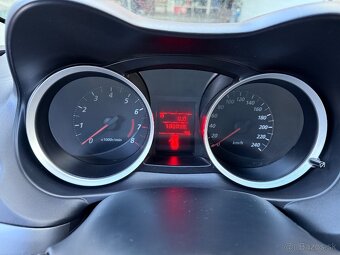 Mitsubishi Lancer - 12