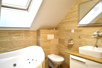 Predaj rodinného domu s možnosťou ponikania v kúpeľnom meste - 12