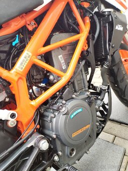 KTM DUKE - 390, r.2017 - 12