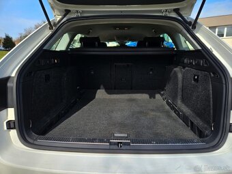 Škoda Superb Combi 1.6 TDI Ambition DSG - 12