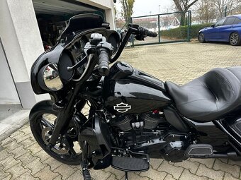 Harley-Davidson Street Glide Special 2018 - 12
